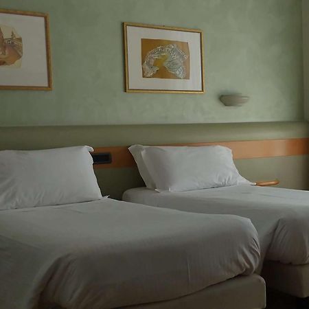 ארבה Best Western Hotel Leonardo Da Vinci מראה חיצוני תמונה