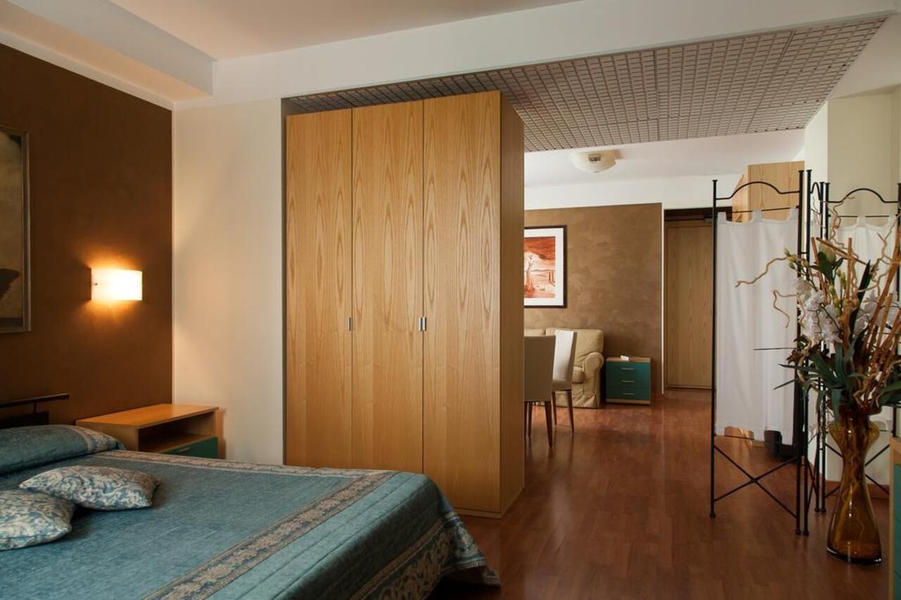 ארבה Best Western Hotel Leonardo Da Vinci מראה חיצוני תמונה
