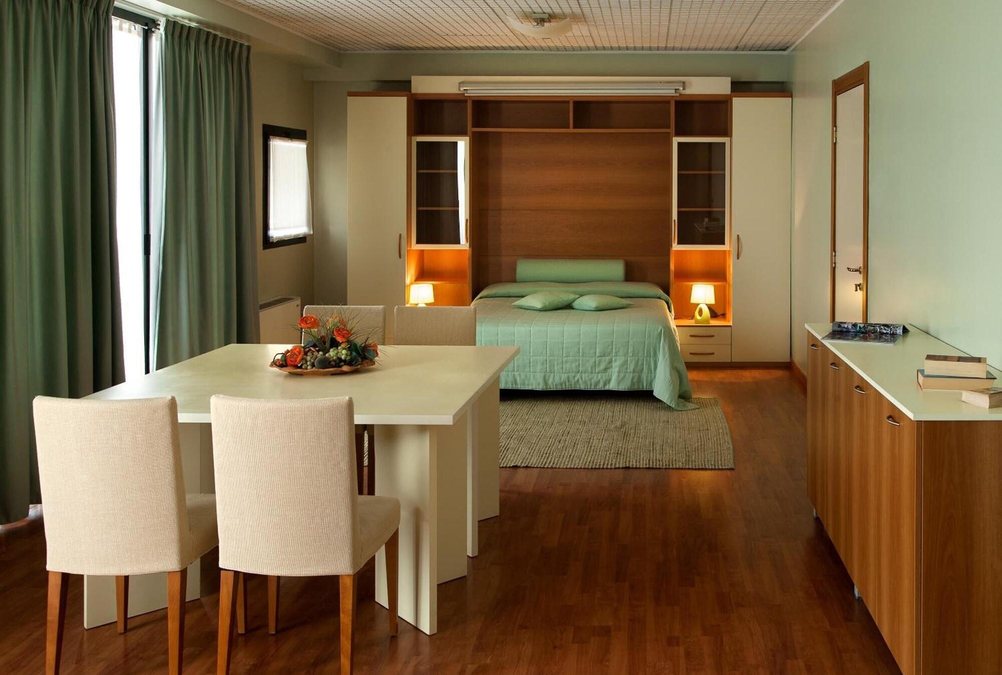 ארבה Best Western Hotel Leonardo Da Vinci מראה חיצוני תמונה