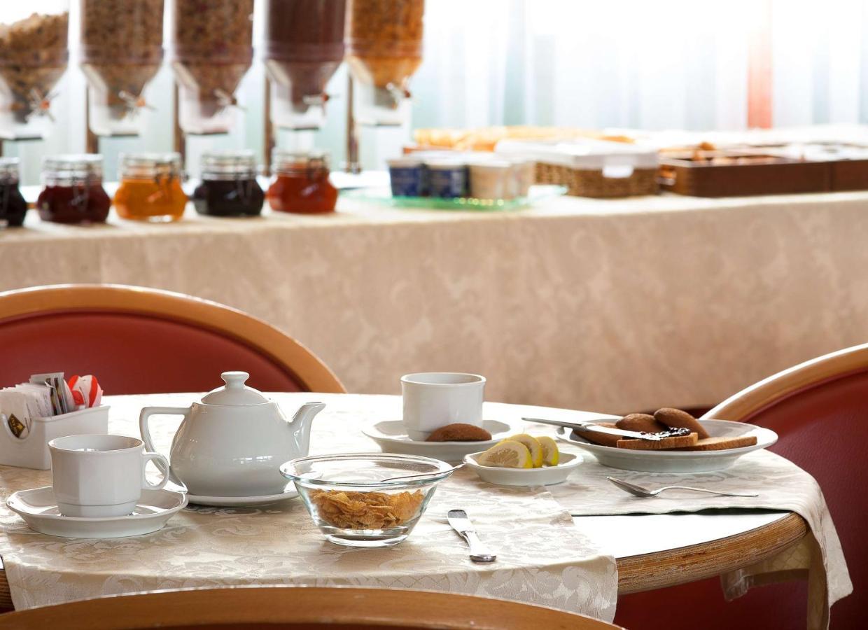 ארבה Best Western Hotel Leonardo Da Vinci מראה חיצוני תמונה