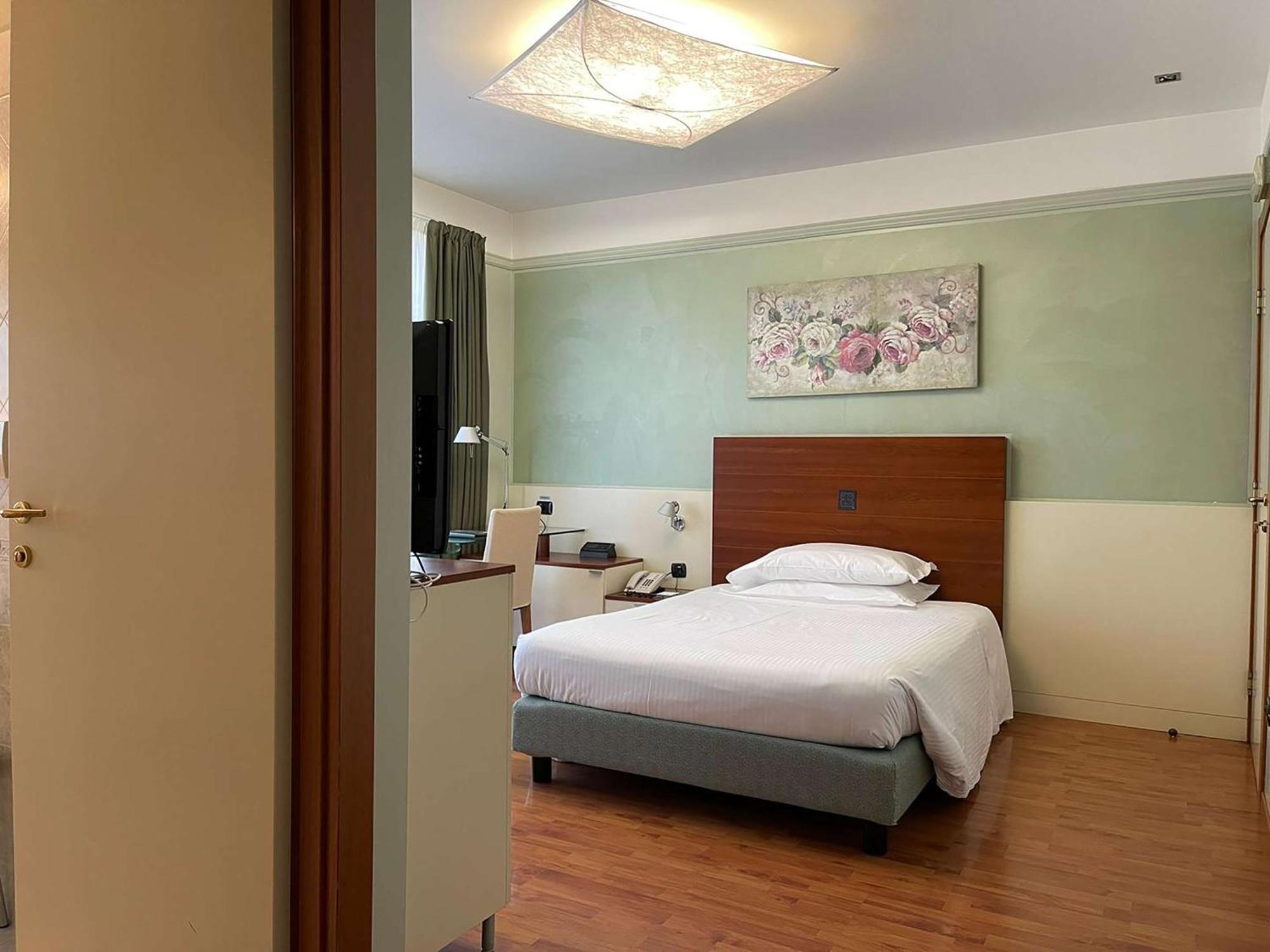 ארבה Best Western Hotel Leonardo Da Vinci מראה חיצוני תמונה