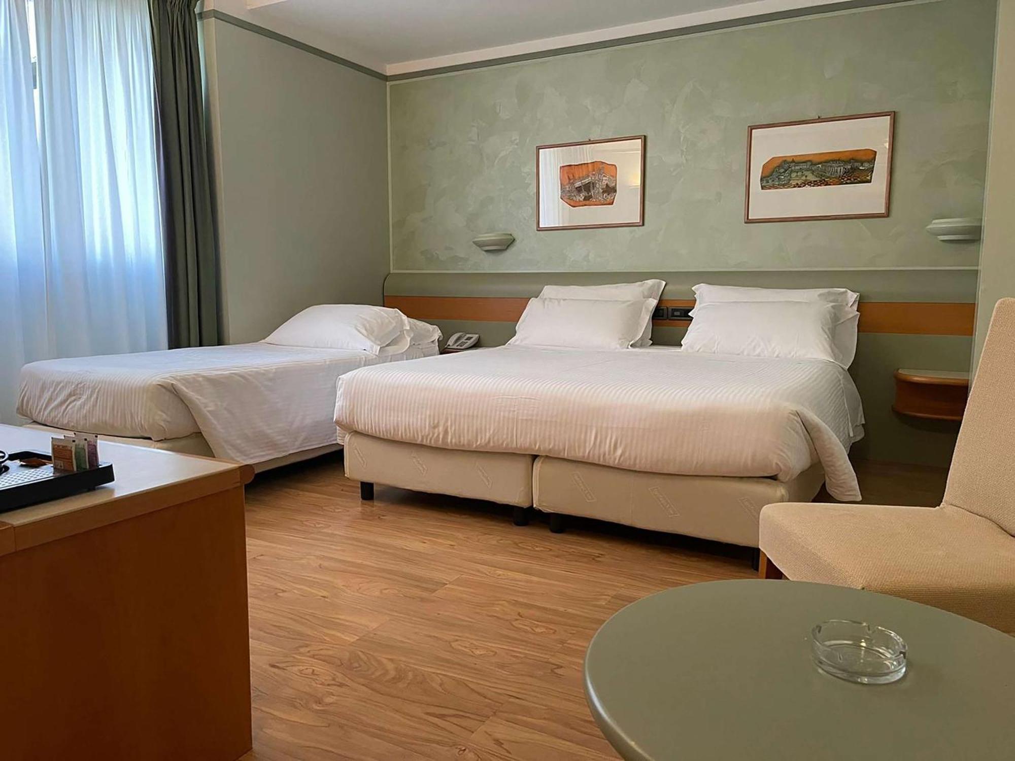 ארבה Best Western Hotel Leonardo Da Vinci מראה חיצוני תמונה