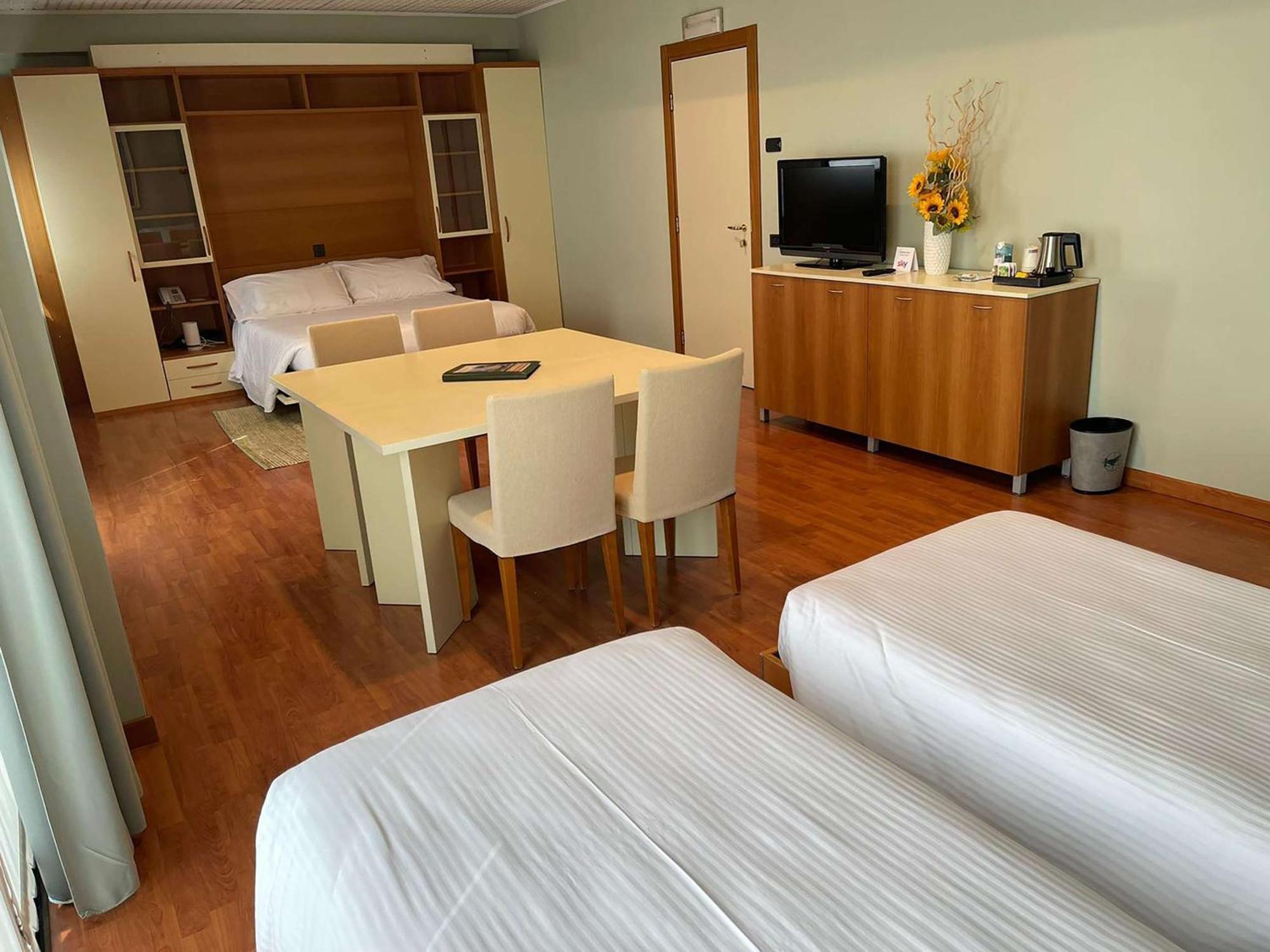ארבה Best Western Hotel Leonardo Da Vinci מראה חיצוני תמונה